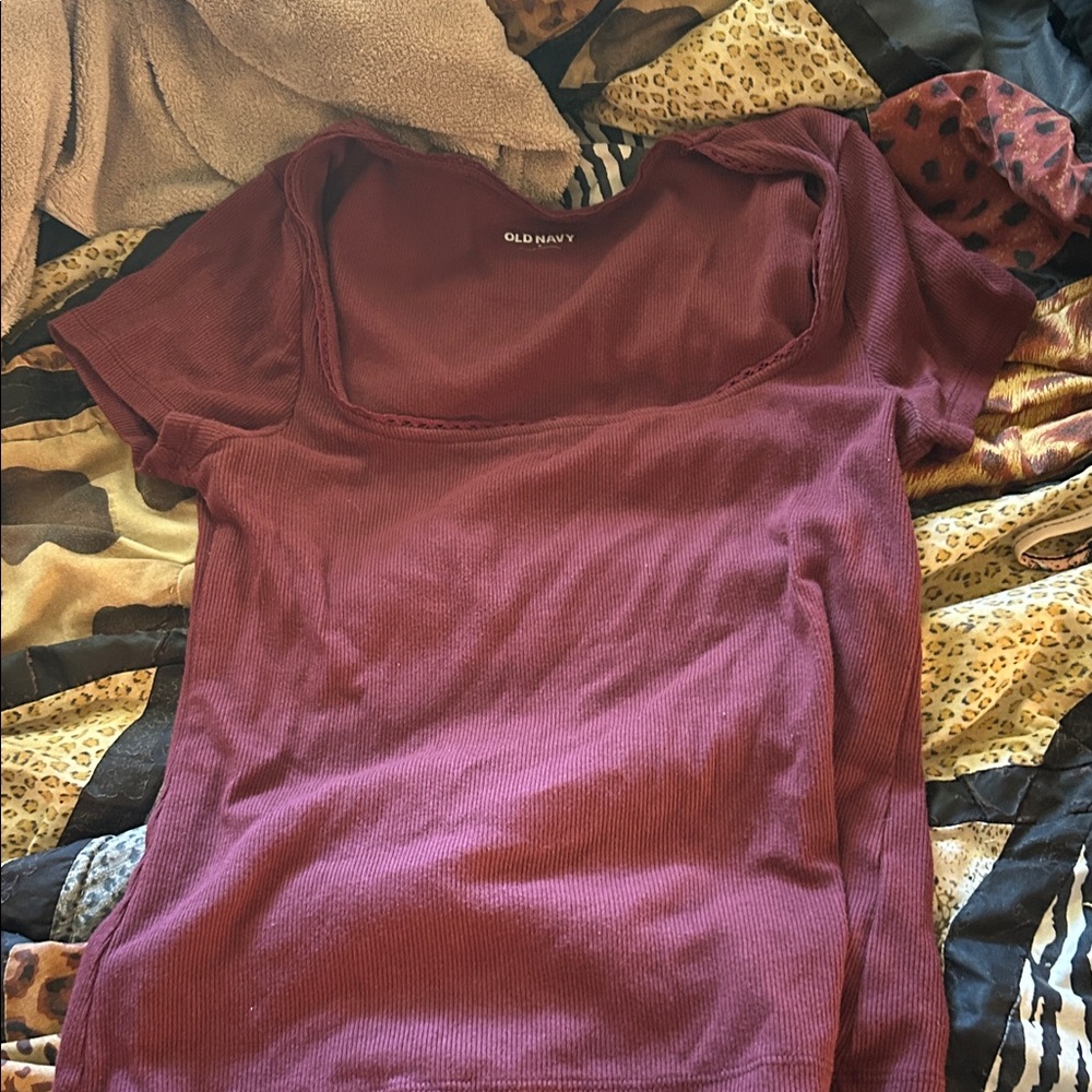 Old Navy Women's Maroon Short Sleeve Tee